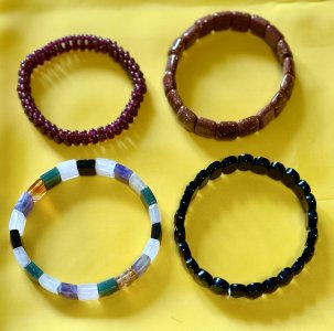 Armbänder aus Naturstein im Angebot